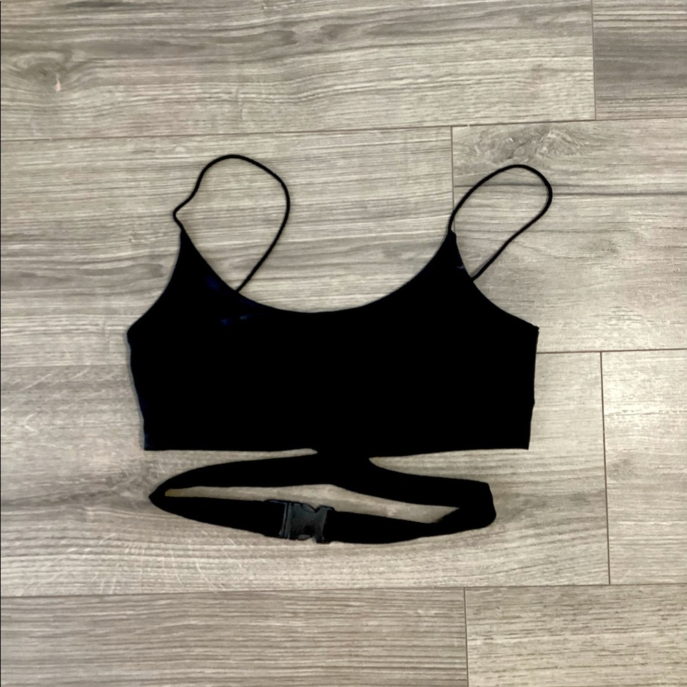 Black buckle strap crop top - Picture 2 of 3